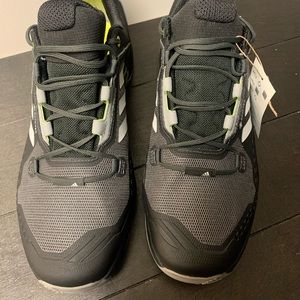 BRAND NEW - Adidas Terrex Swift R3